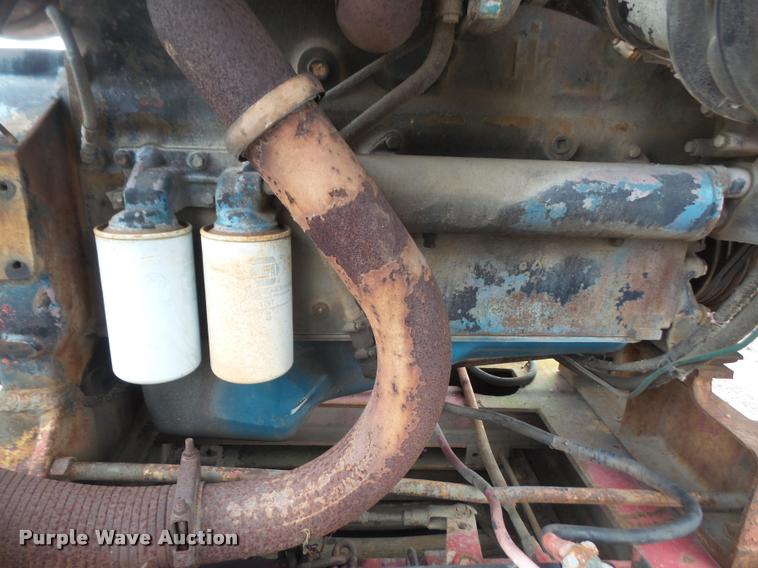 image for item DB0742 1985 Mack R700K truck with William LDH40 hole digger drill rig