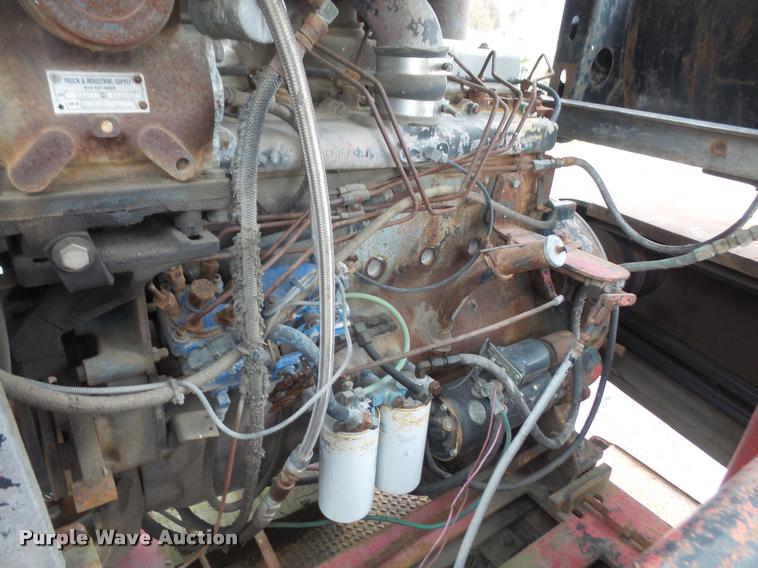 image for item DB0742 1985 Mack R700K truck with William LDH40 hole digger drill rig