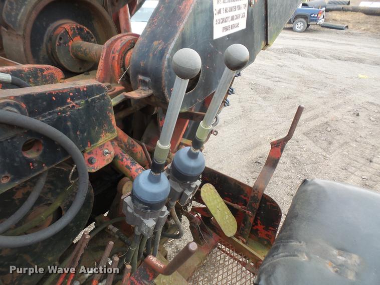 image for item DB0742 1985 Mack R700K truck with William LDH40 hole digger drill rig