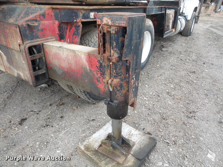 image for item DB0742 1985 Mack R700K truck with William LDH40 hole digger drill rig