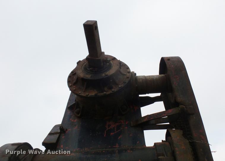 image for item DB0742 1985 Mack R700K truck with William LDH40 hole digger drill rig