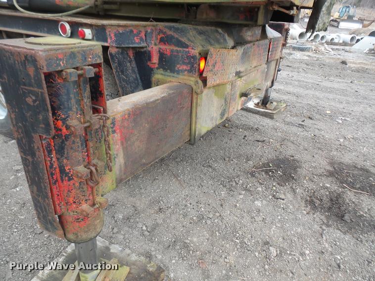 image for item DB0742 1985 Mack R700K truck with William LDH40 hole digger drill rig