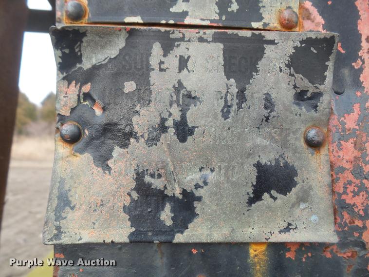 image for item DB0742 1985 Mack R700K truck with William LDH40 hole digger drill rig