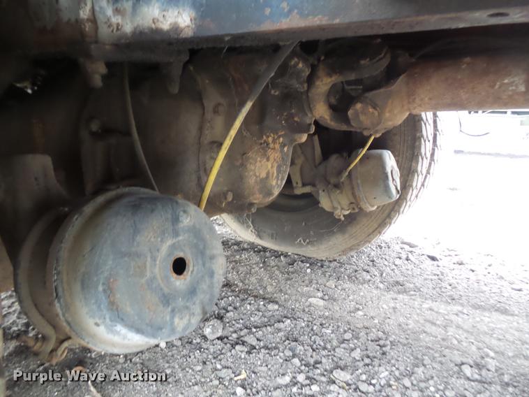 image for item DB0742 1985 Mack R700K truck with William LDH40 hole digger drill rig