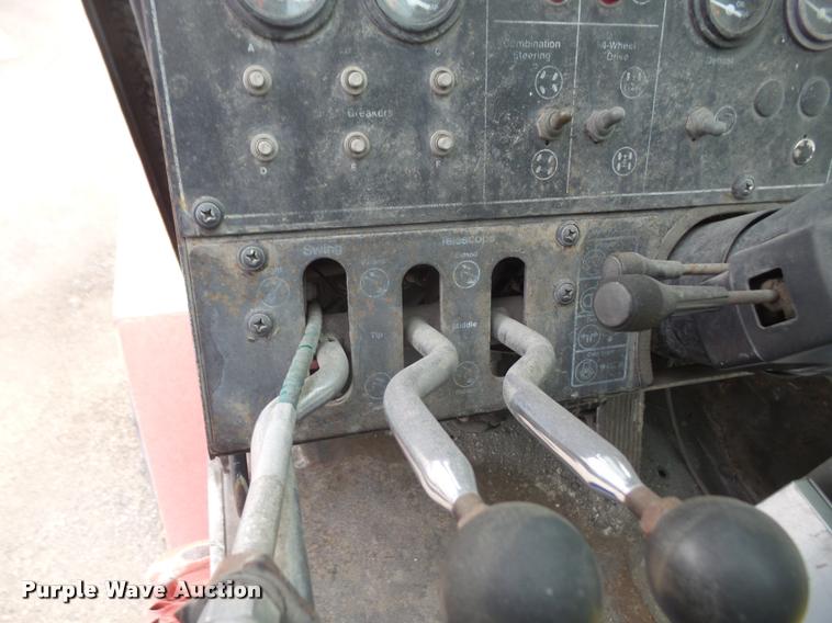 image for item DB0743 1982 Link Belt HSP8040 crane