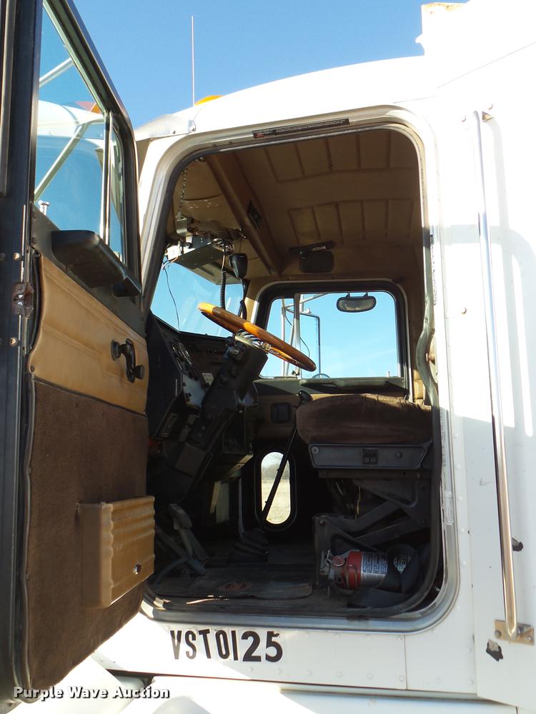 image for item DB2375 1998 Peterbilt 377 dump truck