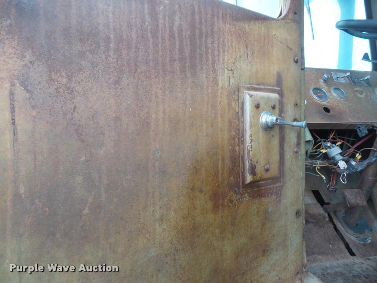 image for item DB2999 1964 Hendrickson carrier with Willams LDH60 hole digger drill rig