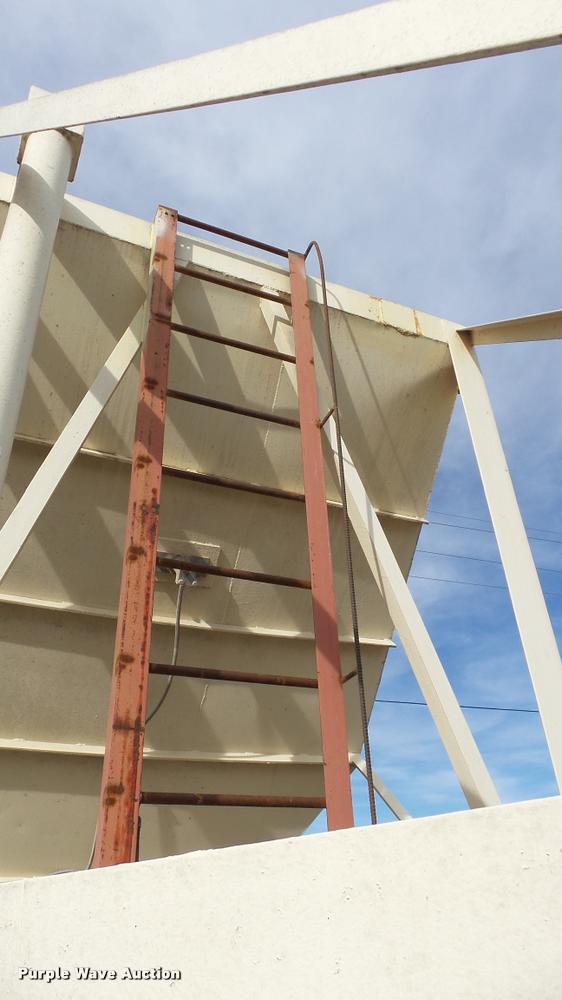 image for item DB3759 Stephens portable cement silo