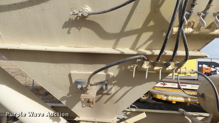 image for item DB3759 Stephens portable cement silo