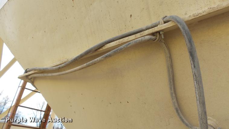 image for item DB3759 Stephens portable cement silo