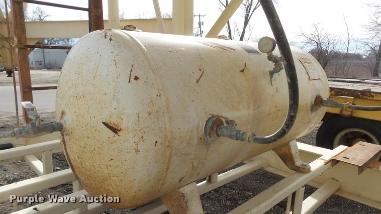 image for item DB3759 Stephens portable cement silo