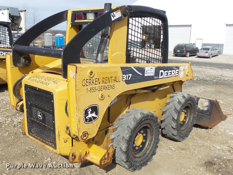 image for item DB3789 2006 John Deere 317 skid steer