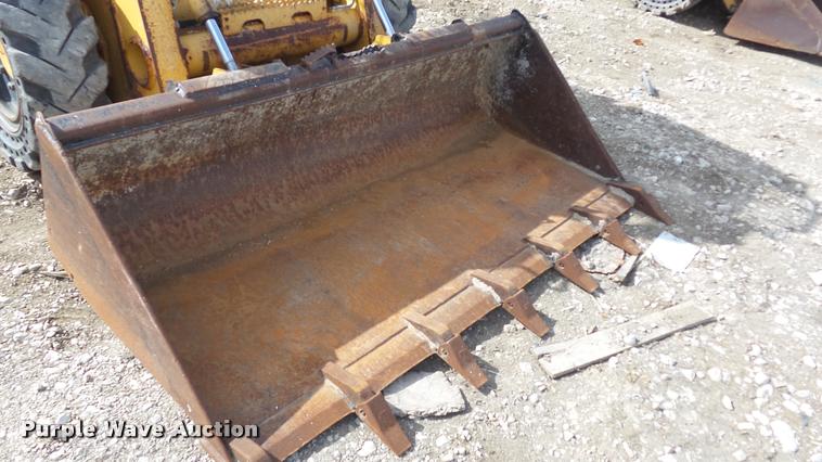 image for item DB3789 2006 John Deere 317 skid steer