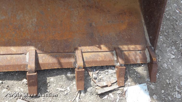 image for item DB3789 2006 John Deere 317 skid steer