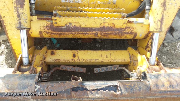 image for item DB3789 2006 John Deere 317 skid steer