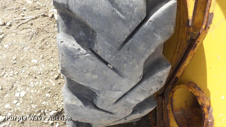 image for item DB3789 2006 John Deere 317 skid steer