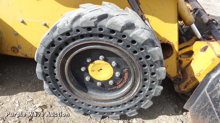 image for item DB3789 2006 John Deere 317 skid steer