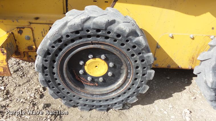 image for item DB3789 2006 John Deere 317 skid steer
