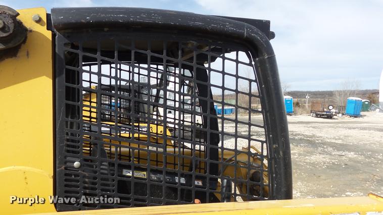 image for item DB3789 2006 John Deere 317 skid steer