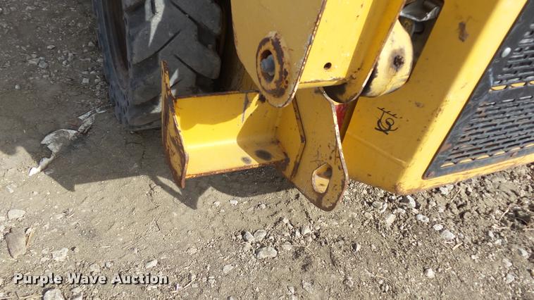 image for item DB3789 2006 John Deere 317 skid steer