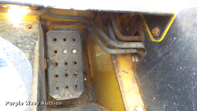 image for item DB3789 2006 John Deere 317 skid steer