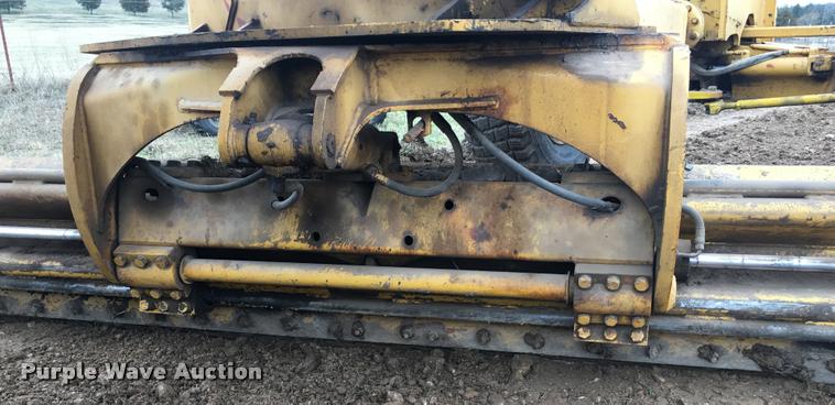 image for item F1462 1988 John Deere 670B motor grader