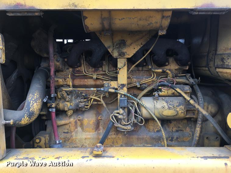 image for item F1462 1988 John Deere 670B motor grader