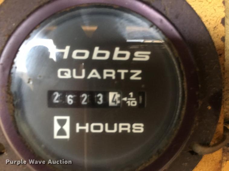 image for item F1462 1988 John Deere 670B motor grader