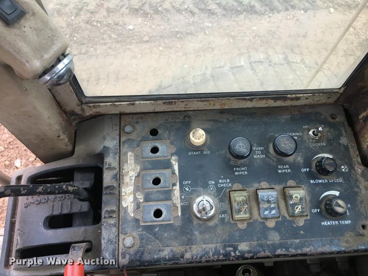 image for item F1462 1988 John Deere 670B motor grader