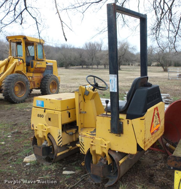 image for item F8204 1997 Wacker RD880V vibratory roller