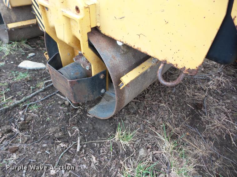 image for item F8204 1997 Wacker RD880V vibratory roller
