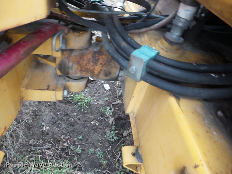 image for item F8204 1997 Wacker RD880V vibratory roller