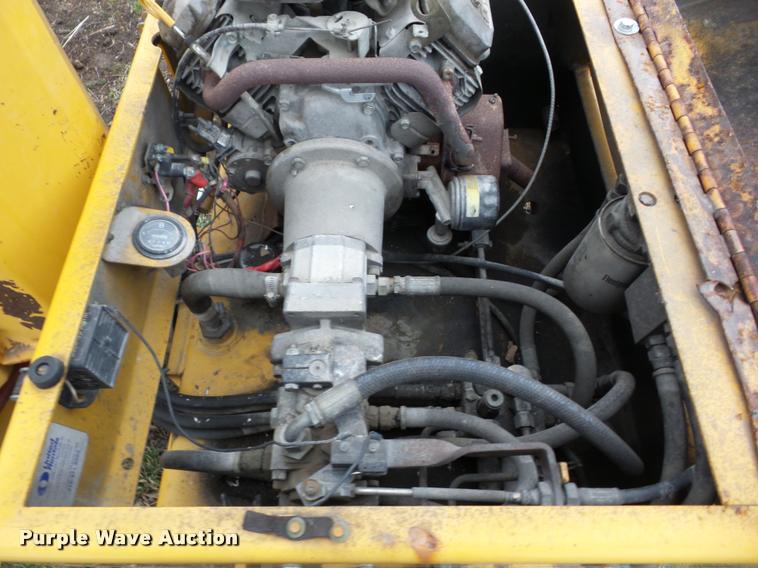 image for item F8204 1997 Wacker RD880V vibratory roller