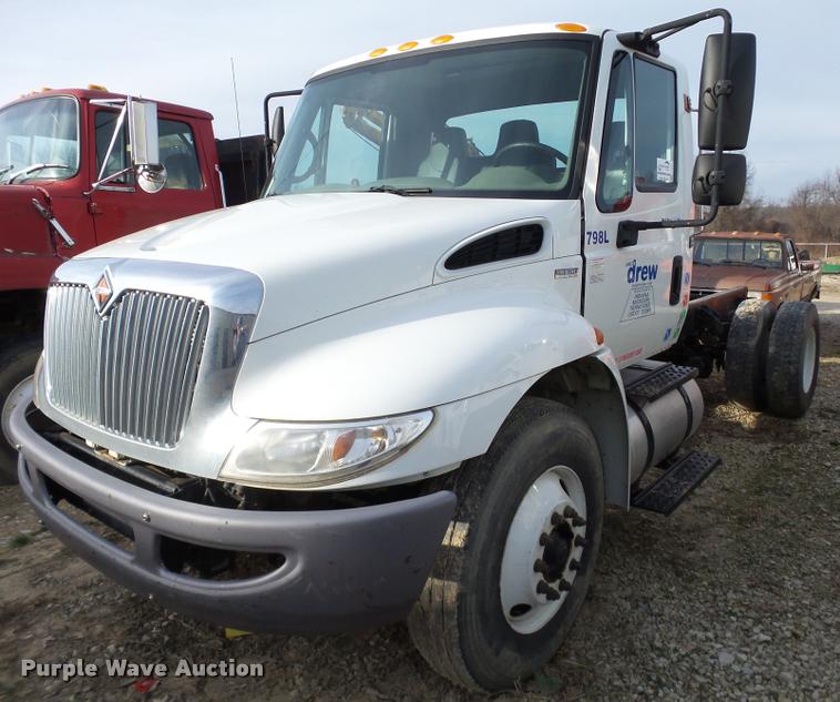 image for item J2629 2010 International DuraStar 4300 truck chassis