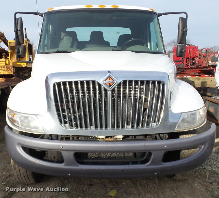 image for item J2629 2010 International DuraStar 4300 truck chassis