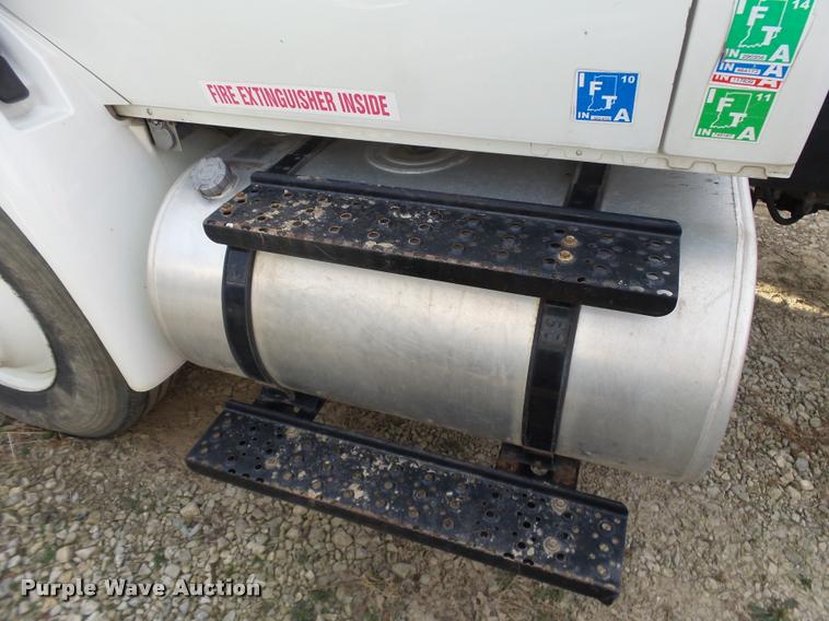 image for item J2629 2010 International DuraStar 4300 truck chassis