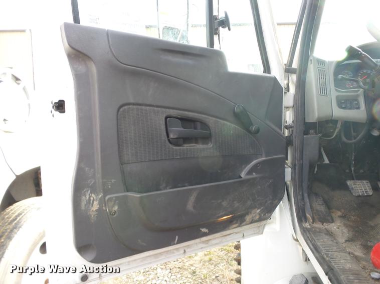 image for item J2629 2010 International DuraStar 4300 truck chassis