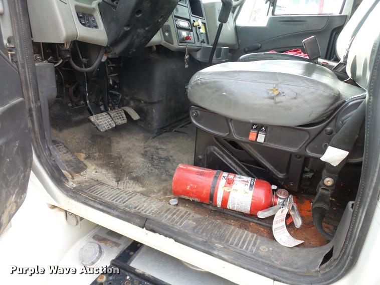 image for item J2629 2010 International DuraStar 4300 truck chassis