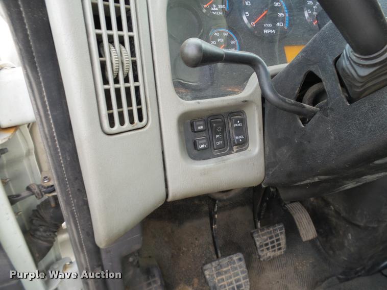 image for item J2629 2010 International DuraStar 4300 truck chassis