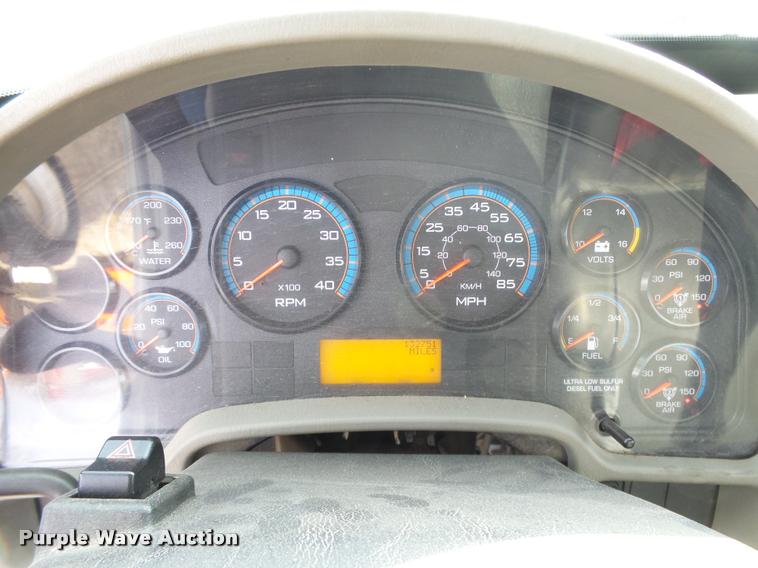 image for item J2629 2010 International DuraStar 4300 truck chassis