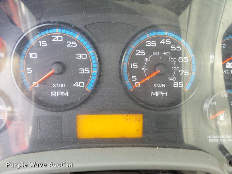 image for item J2629 2010 International DuraStar 4300 truck chassis