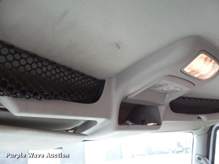 image for item J2629 2010 International DuraStar 4300 truck chassis