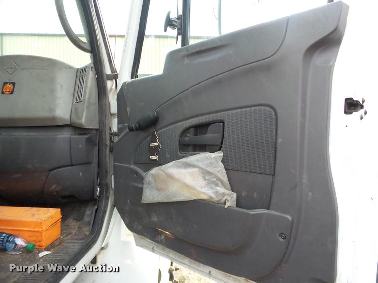 image for item J2629 2010 International DuraStar 4300 truck chassis