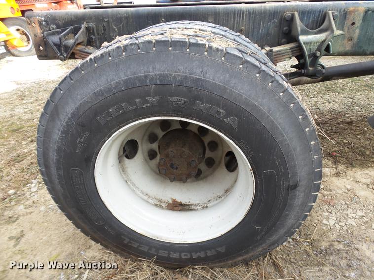 image for item J2629 2010 International DuraStar 4300 truck chassis