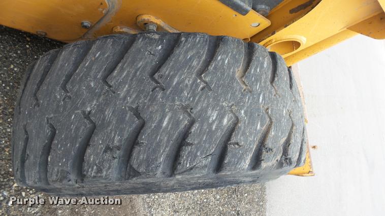 image for item J5707 Case 440 skid steer