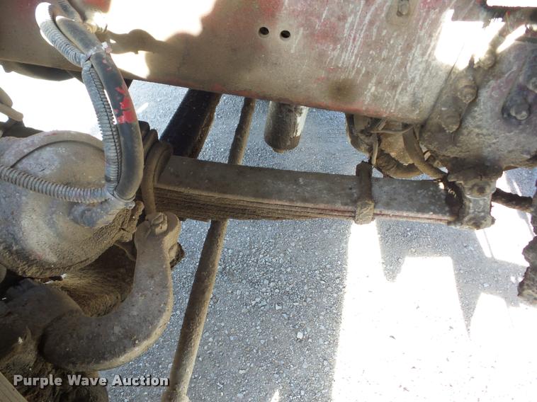 image for item J8664 2001 Sterling L9500 ready mix truck