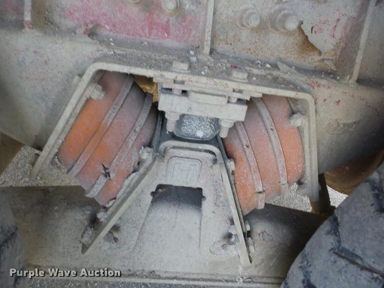 image for item J8664 2001 Sterling L9500 ready mix truck