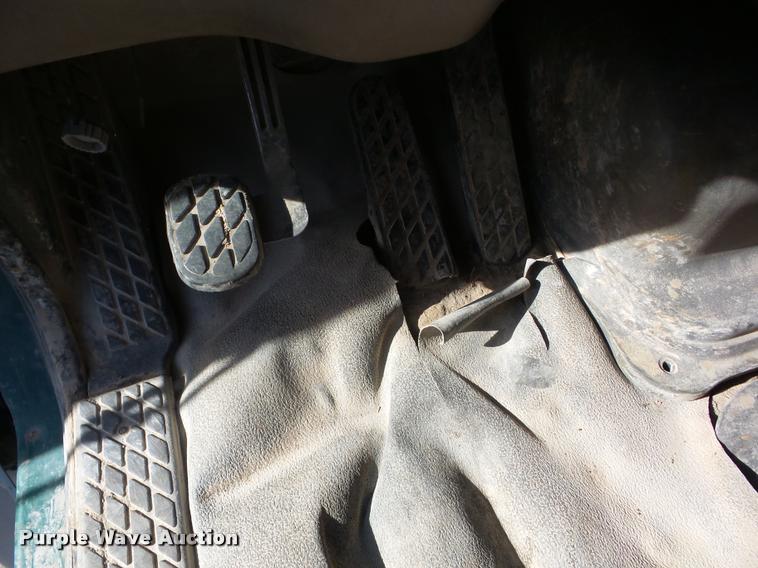 image for item J8664 2001 Sterling L9500 ready mix truck