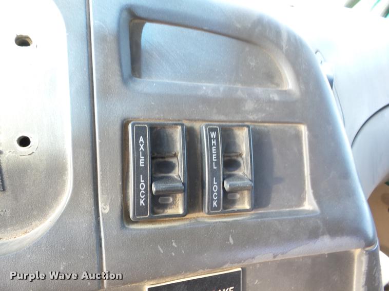 image for item J8664 2001 Sterling L9500 ready mix truck