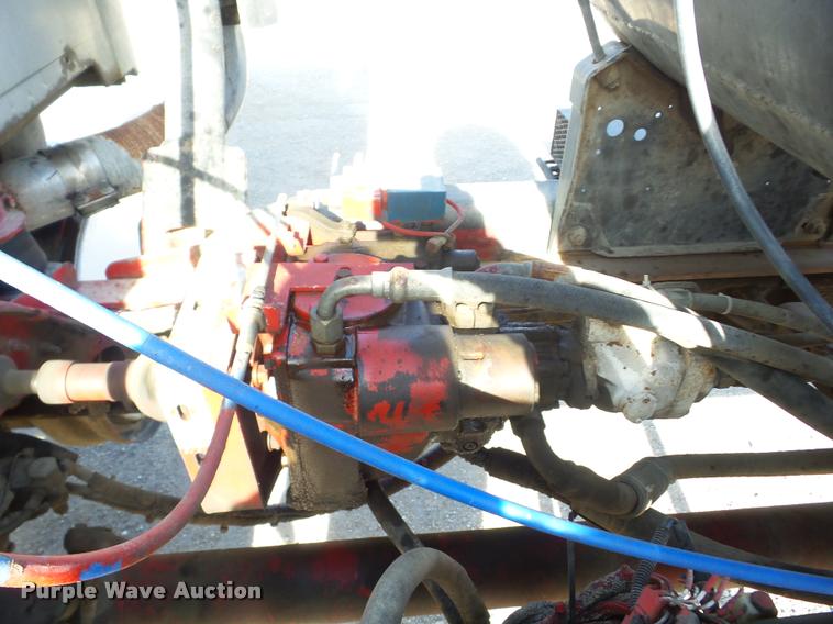 image for item J8664 2001 Sterling L9500 ready mix truck